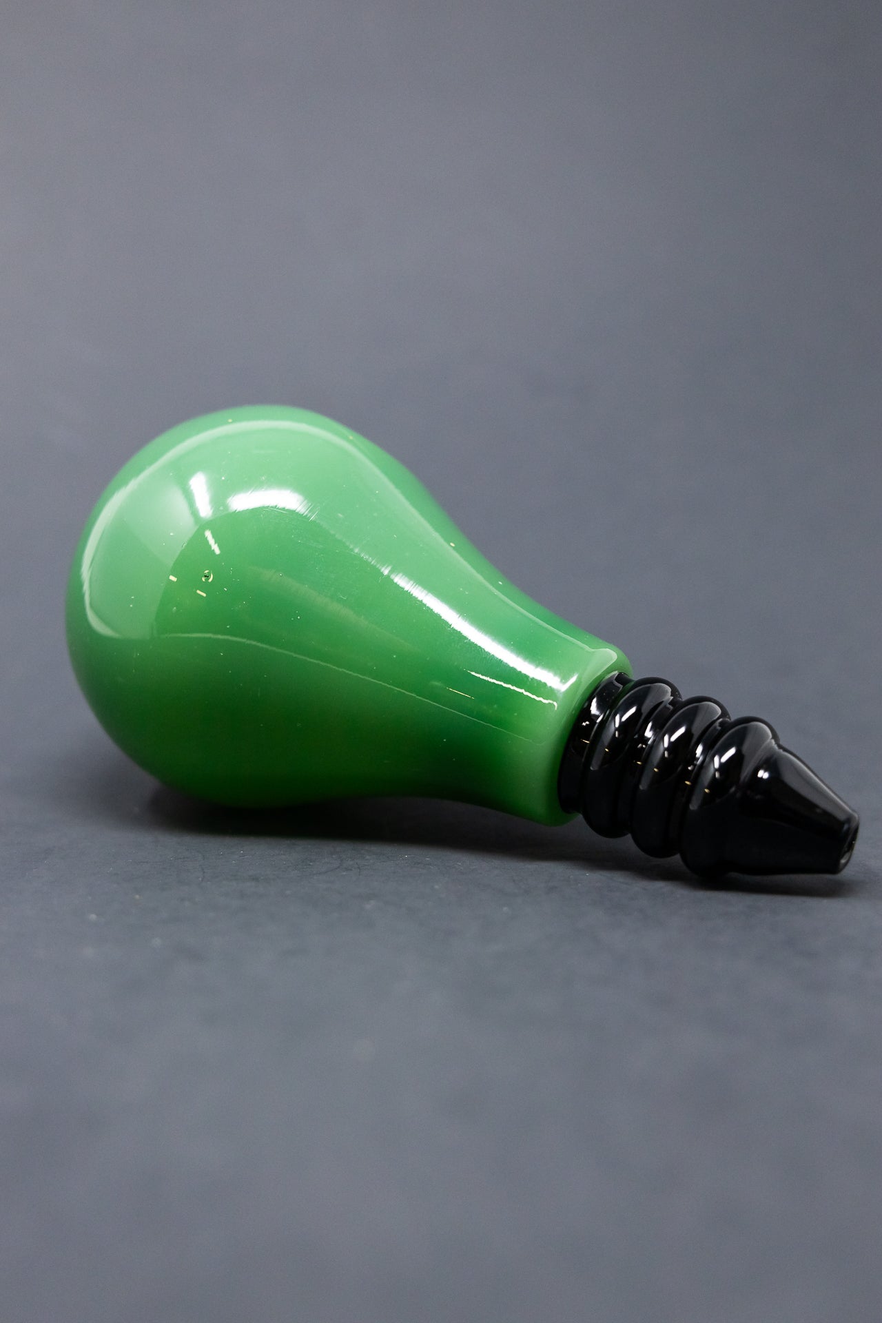 6" Green Light Bulb Glass Pipe