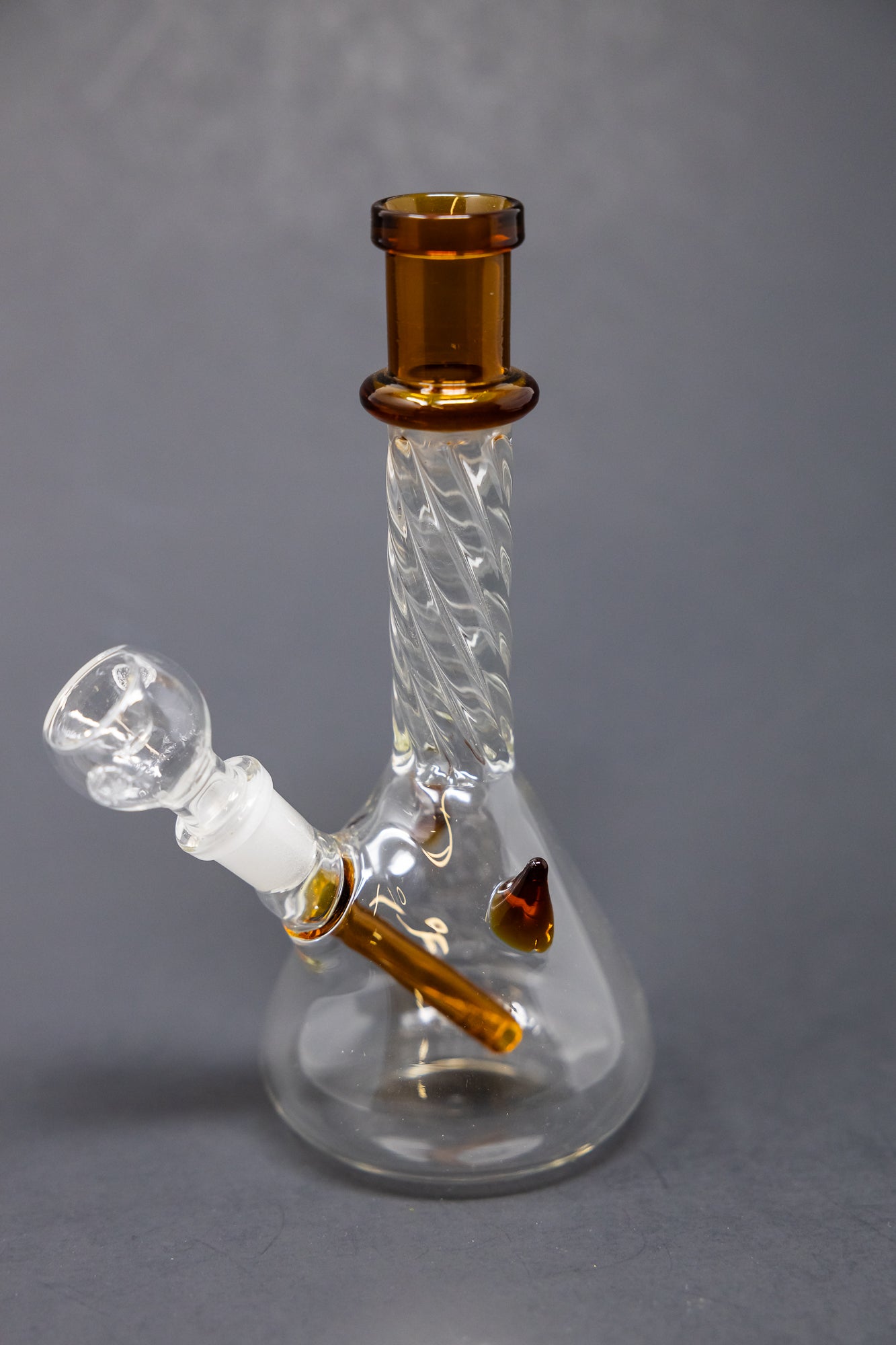 7" Dark Amber Devil Bong