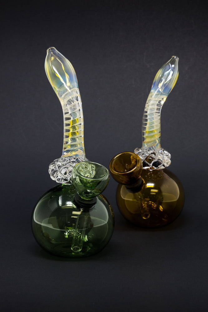 6” Diamond Neck Round Base Bong w/ Carb Hole