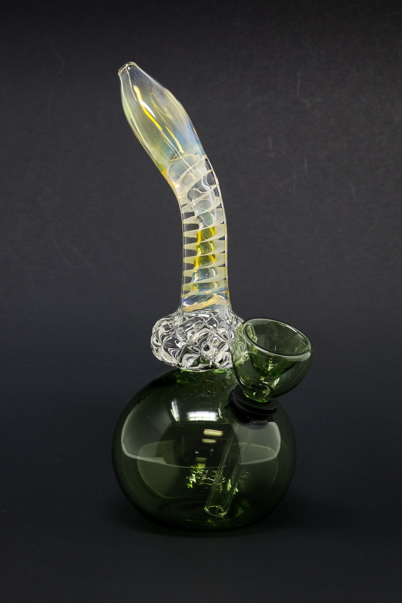6” Diamond Neck Round Base Mini Bong w/ Carb Hole