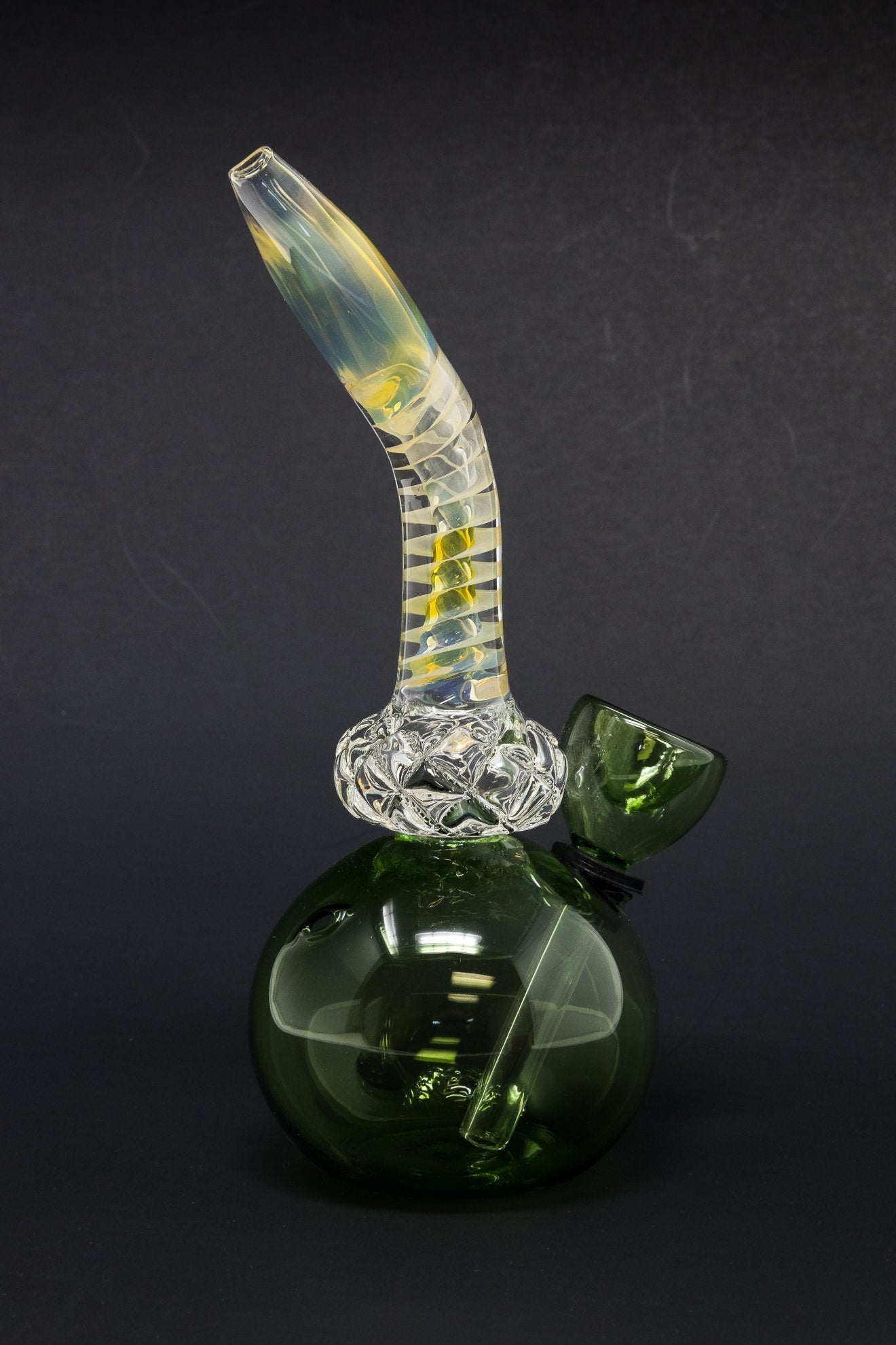 6” Diamond Neck Round Base Mini Bong w/ Carb Hole