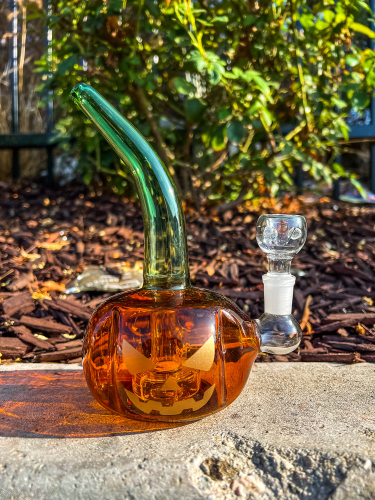 8" Pumpkin Bong