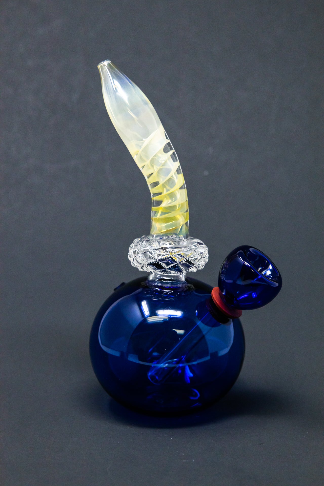 6” Diamond Neck Round Base Mini Bong w/ Carb Hole