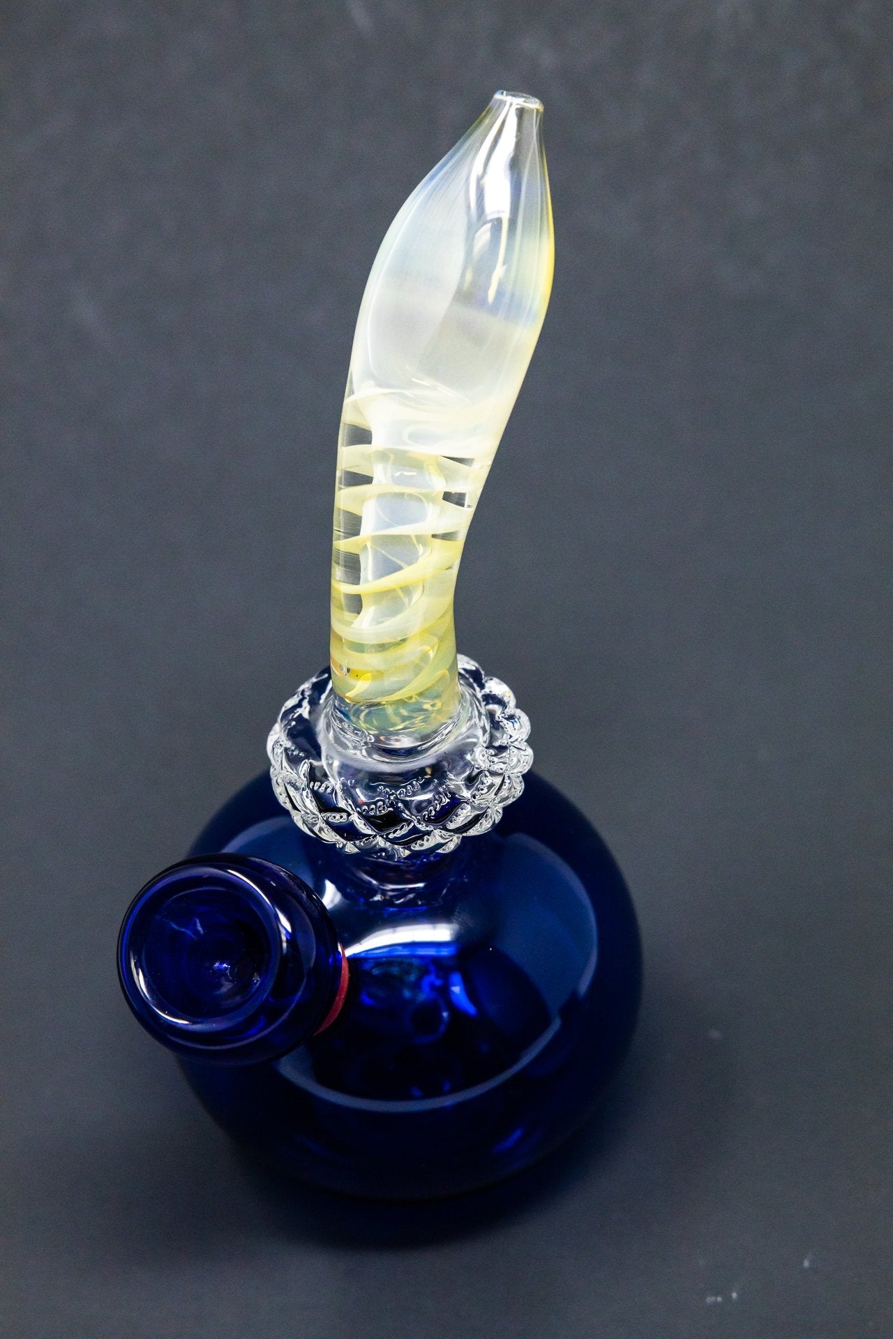 6” Diamond Neck Round Base Mini Bong w/ Carb Hole