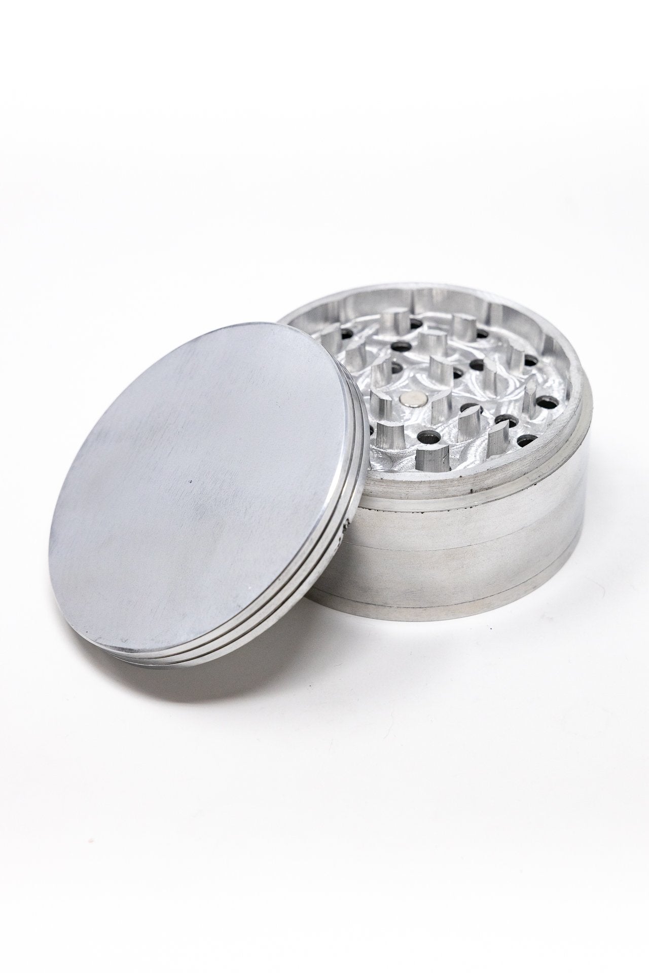 4-Piece Herb Magnetic 4 Inches Silver Metal Grinder - 100mm