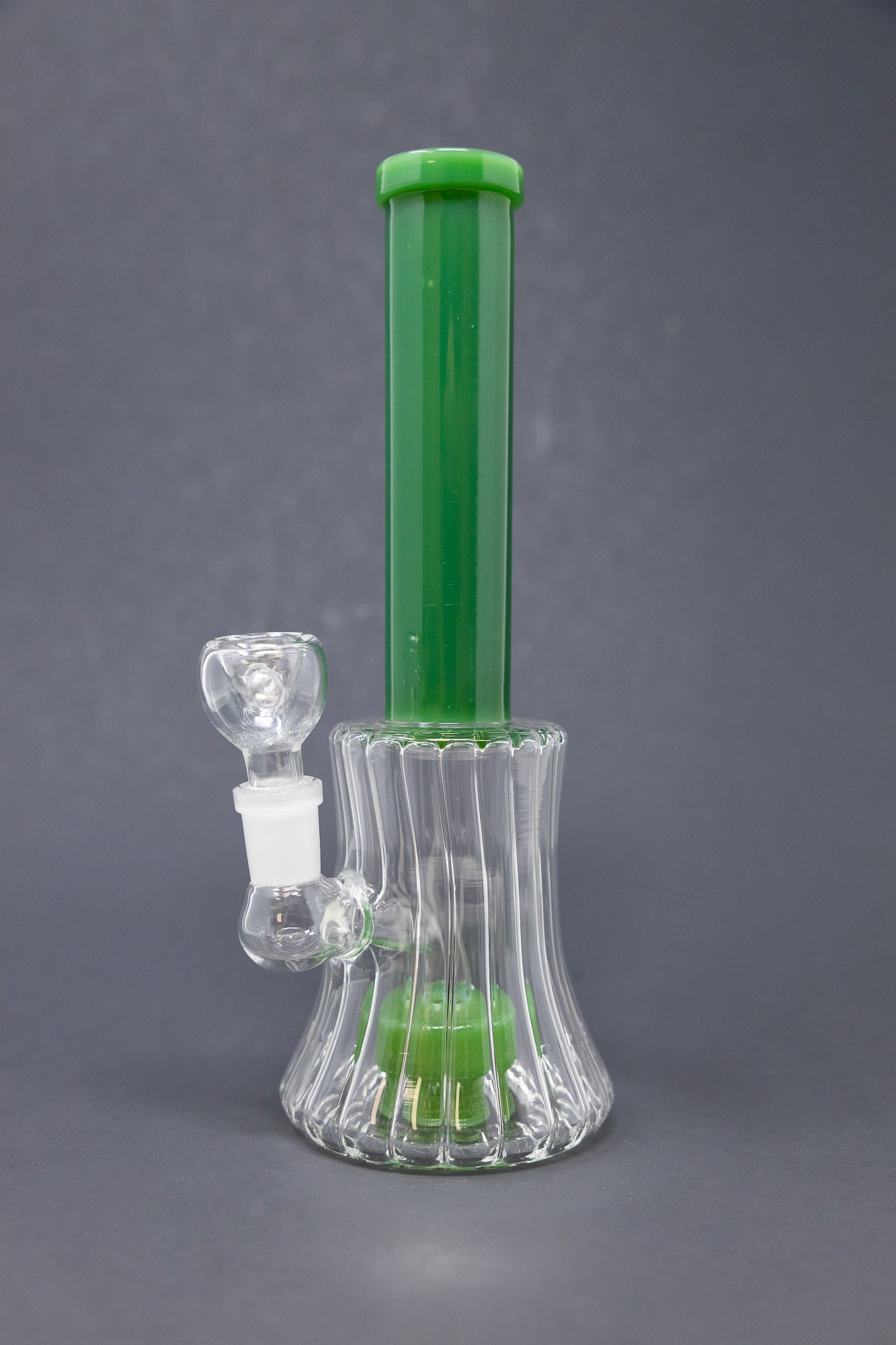 8.5" Green Twisted Base Skinny Neck Bong