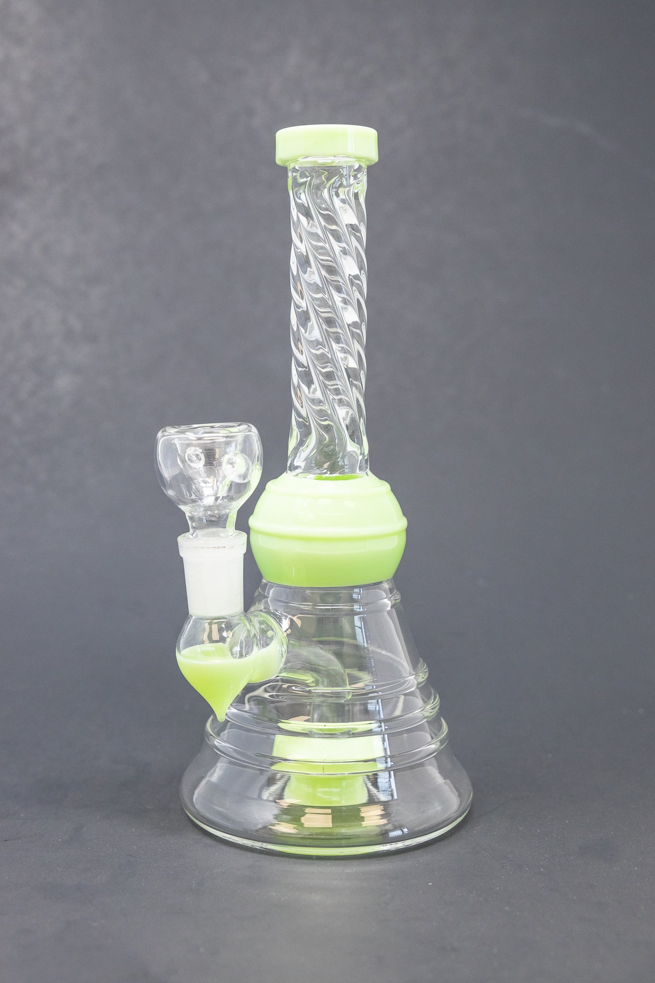 8" Slime Green Twisted Neck Bong