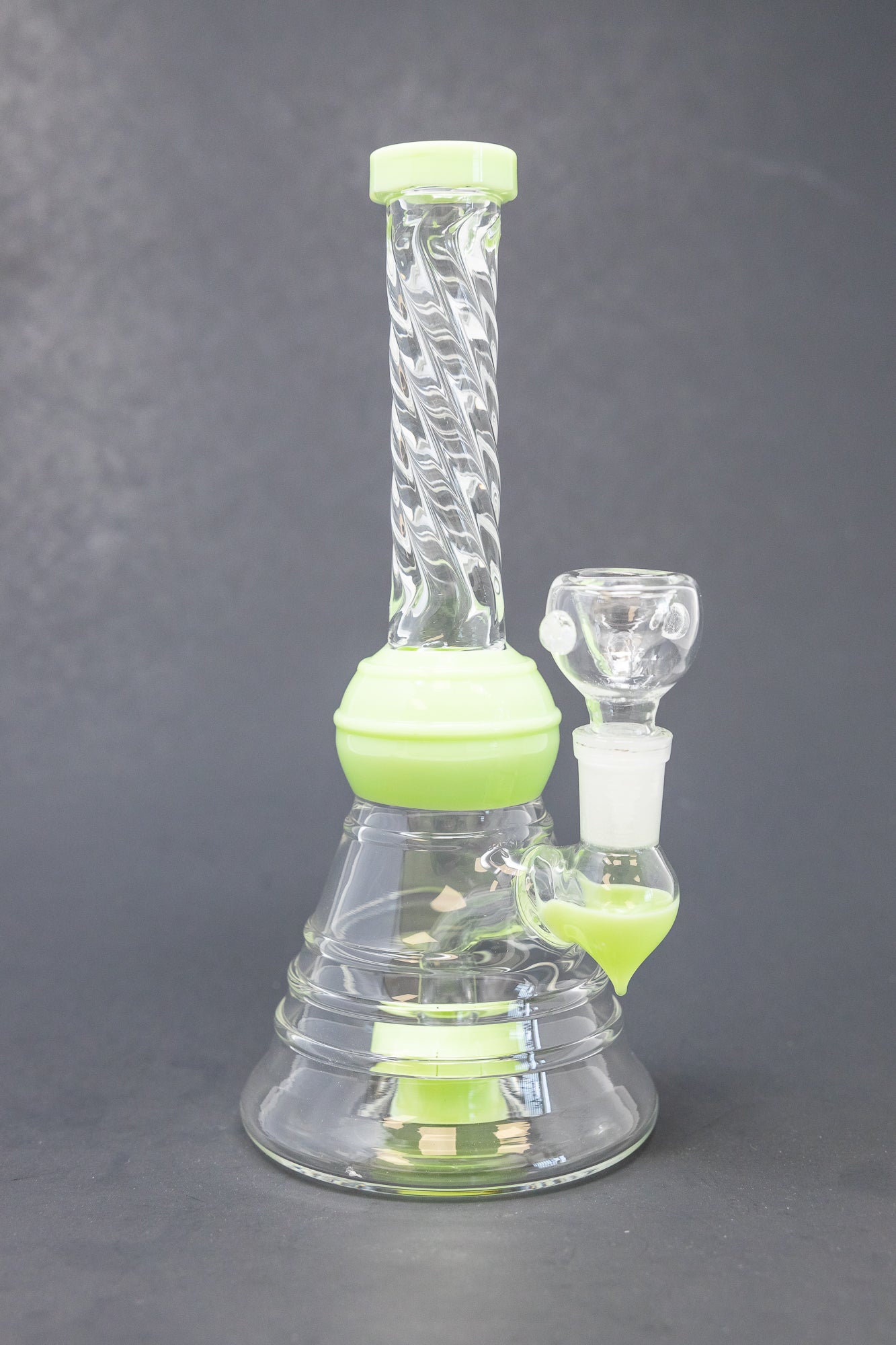 8" Slime Green Twisted Neck Bong