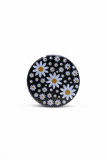 Black 4 Piece Magnetic Daisy Metal Grinder w/ Sharp Teeth