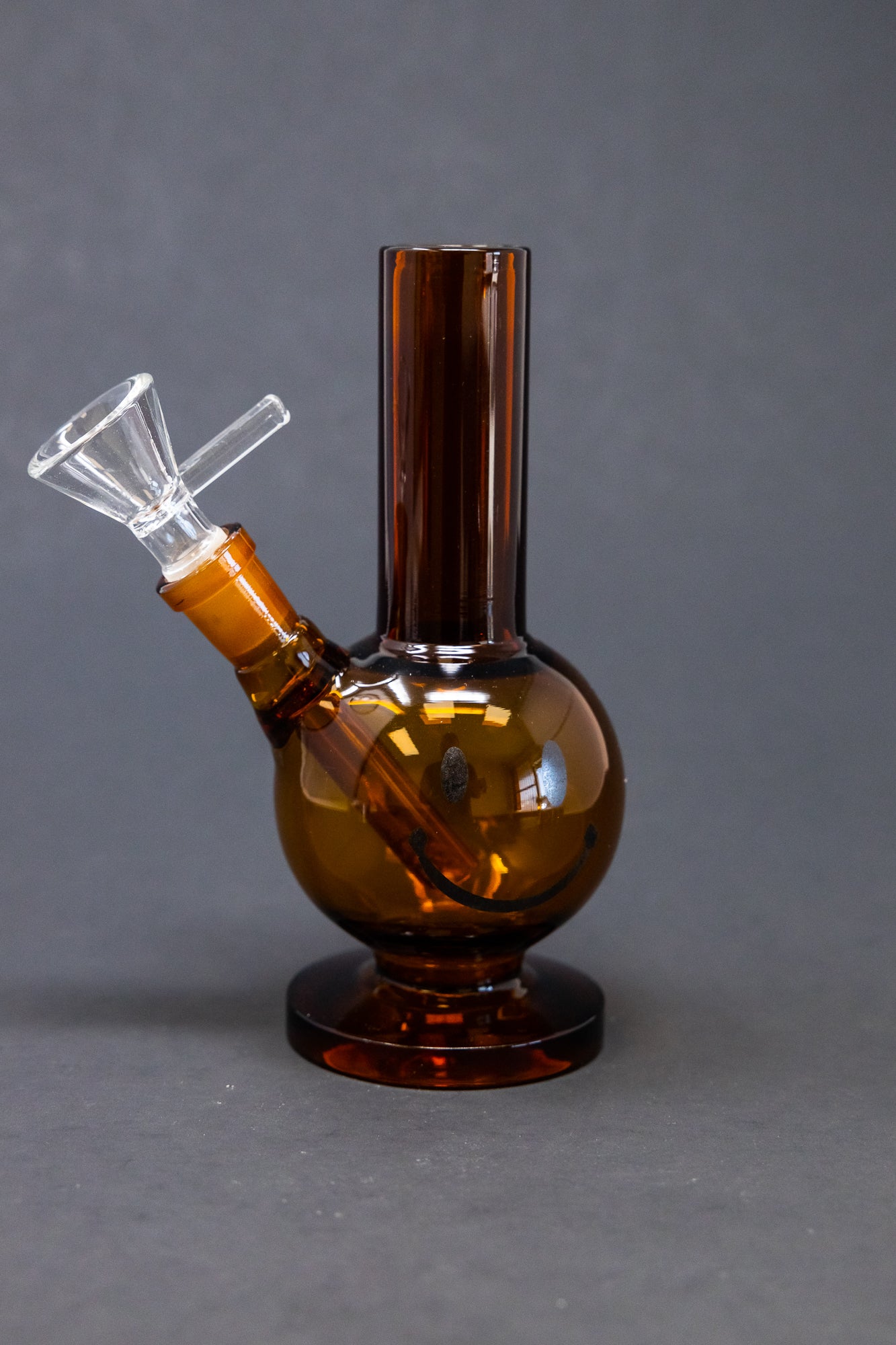 5" Amber Smiley Face Bong