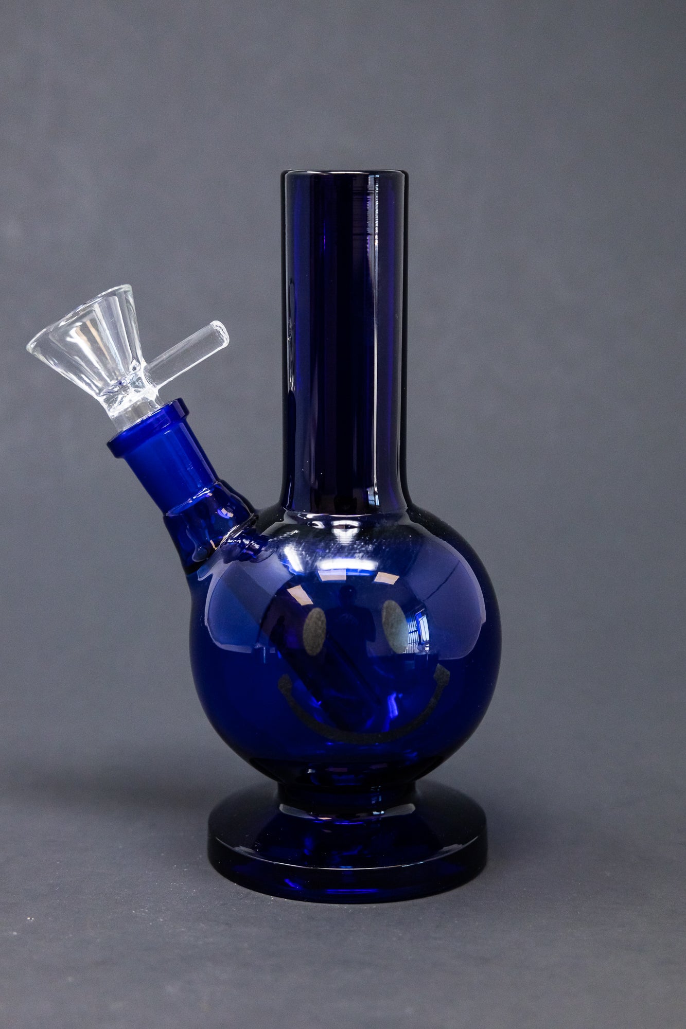 5" Blue Smiley Face Bong
