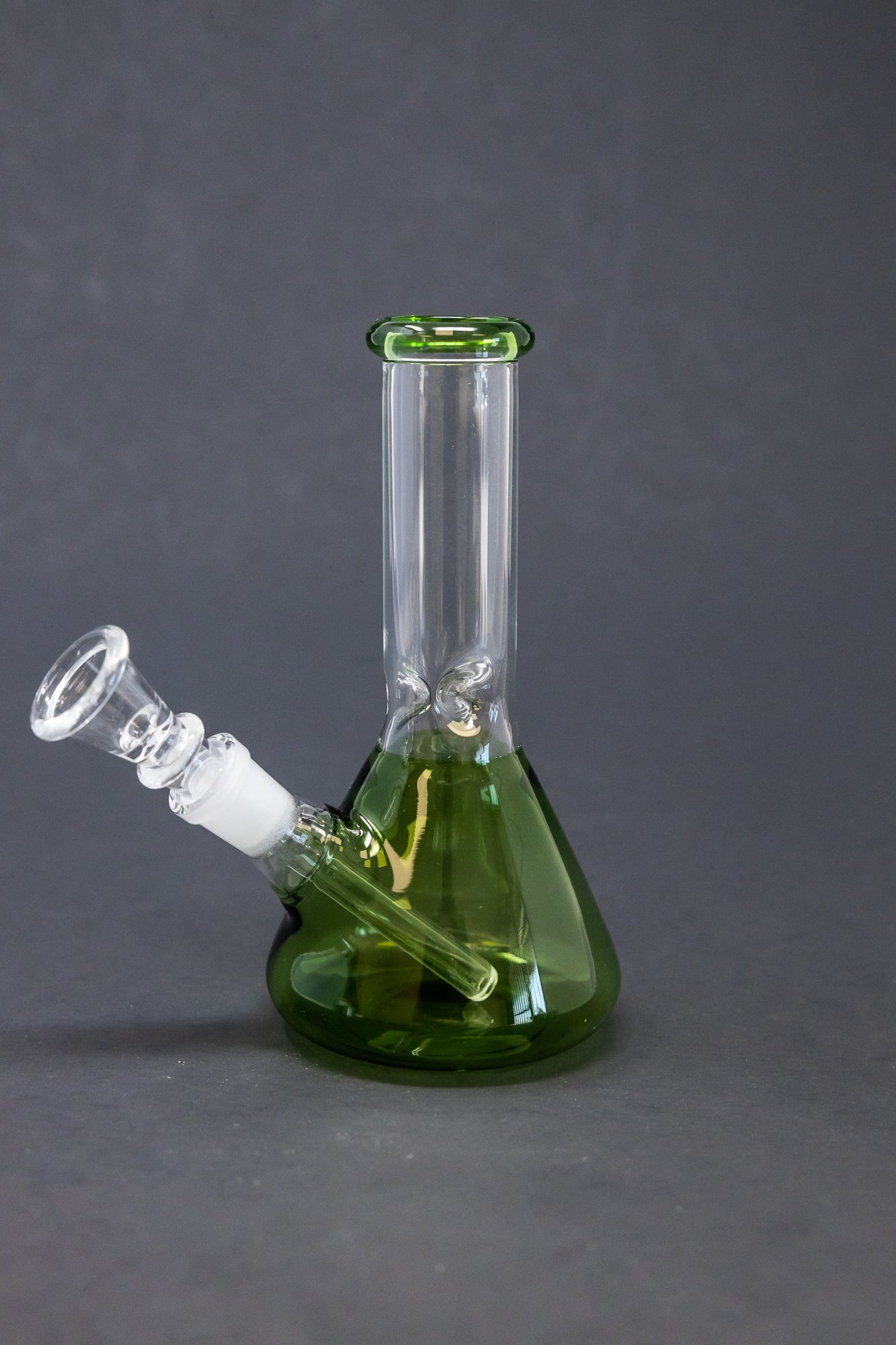 6" Green Beaker Bong w/ Ice Catcher