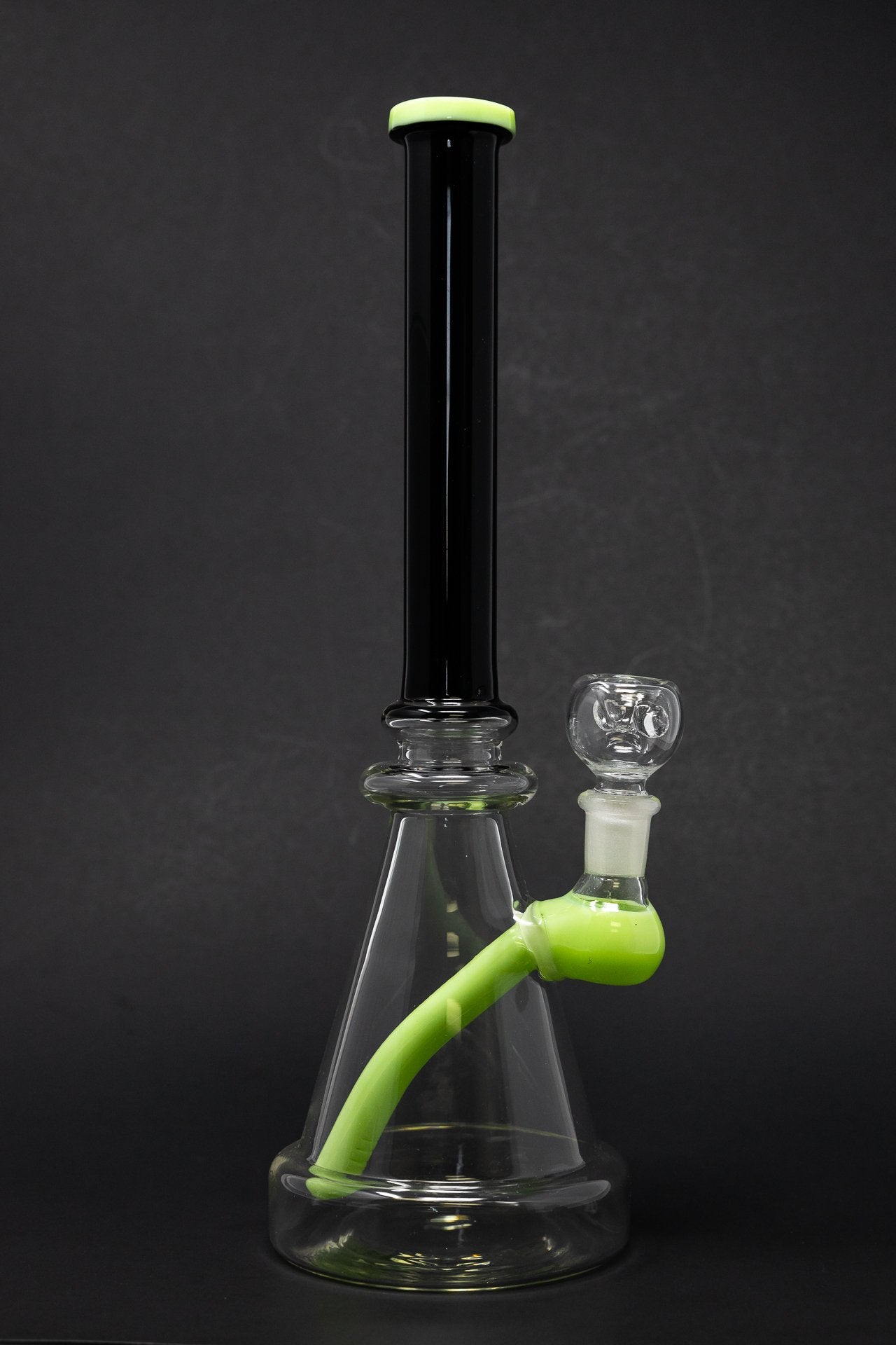 12" Green Hornet Bong