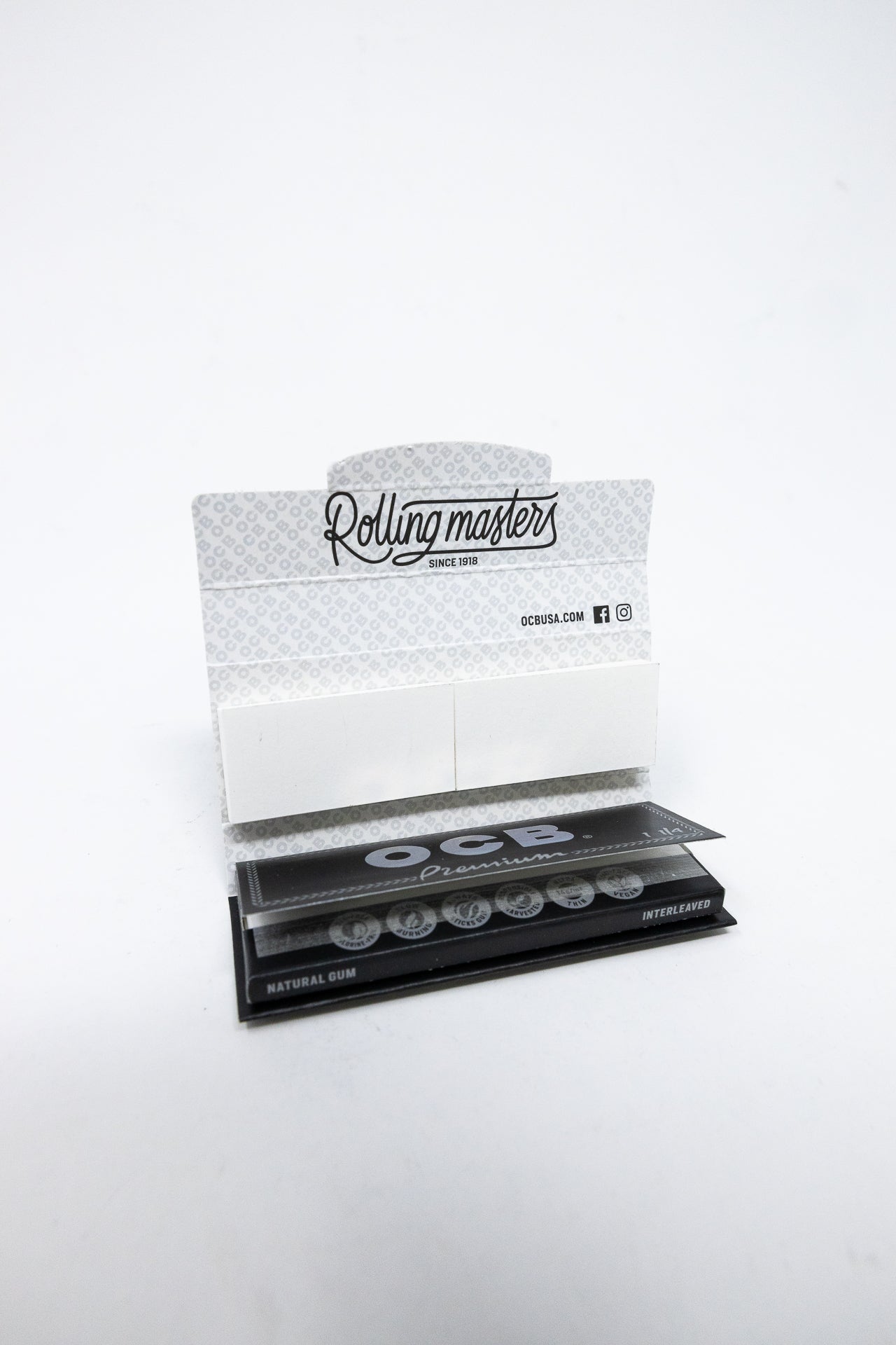 OCB Premium Rolling Papers w/ Tips